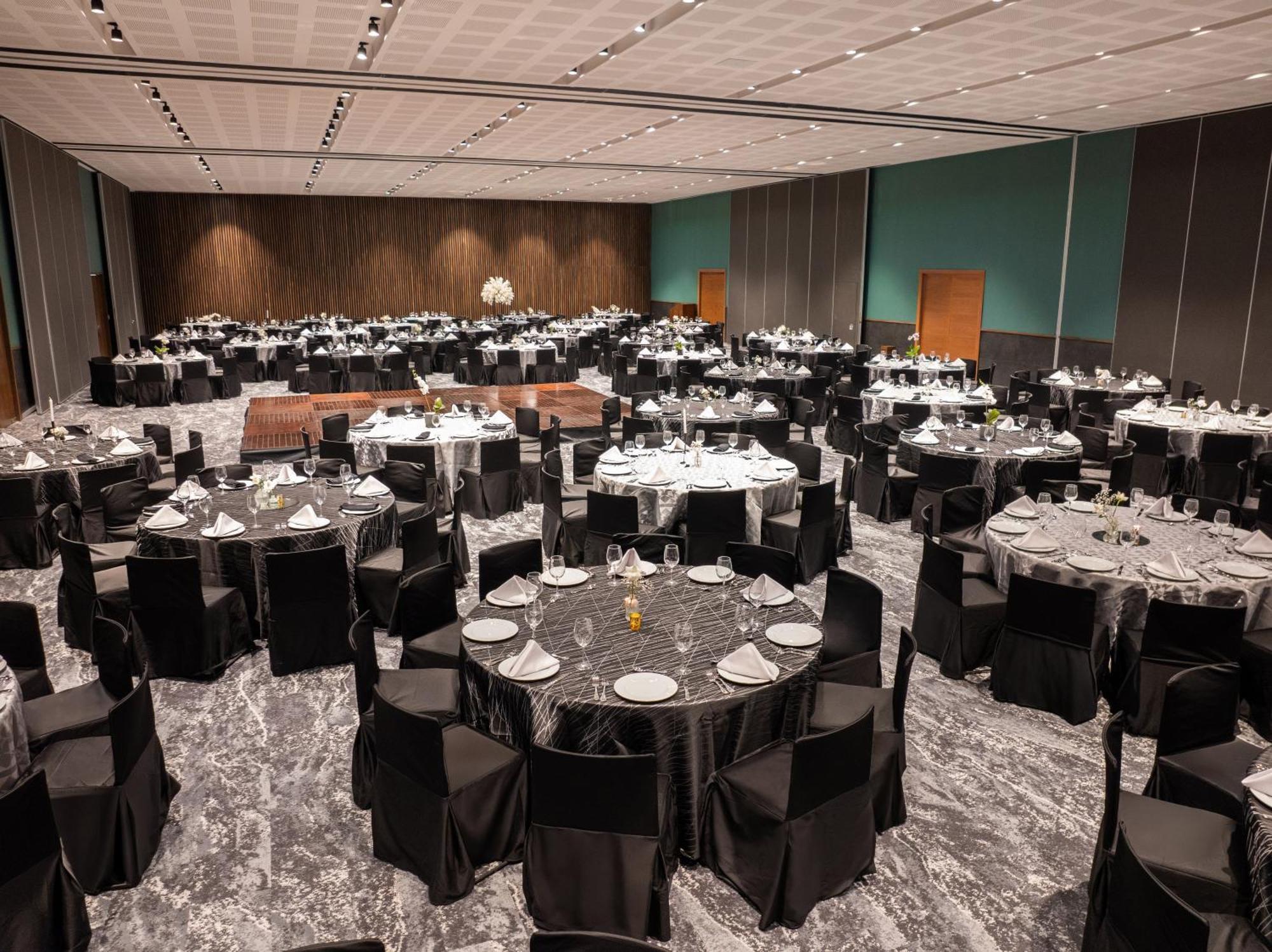 Galeria Plaza Leon Hotel Bagian luar foto